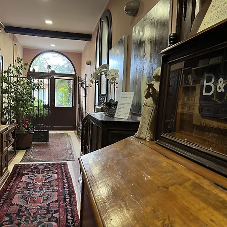 Alojamento de Acomodação e Pequeno-almoço A Casa Di Paola 4*